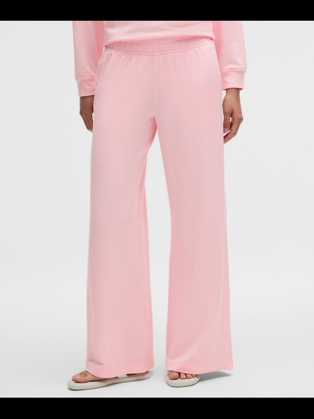 BeCalm Mid-Rise Wide Leg Pant in Pink Pearl